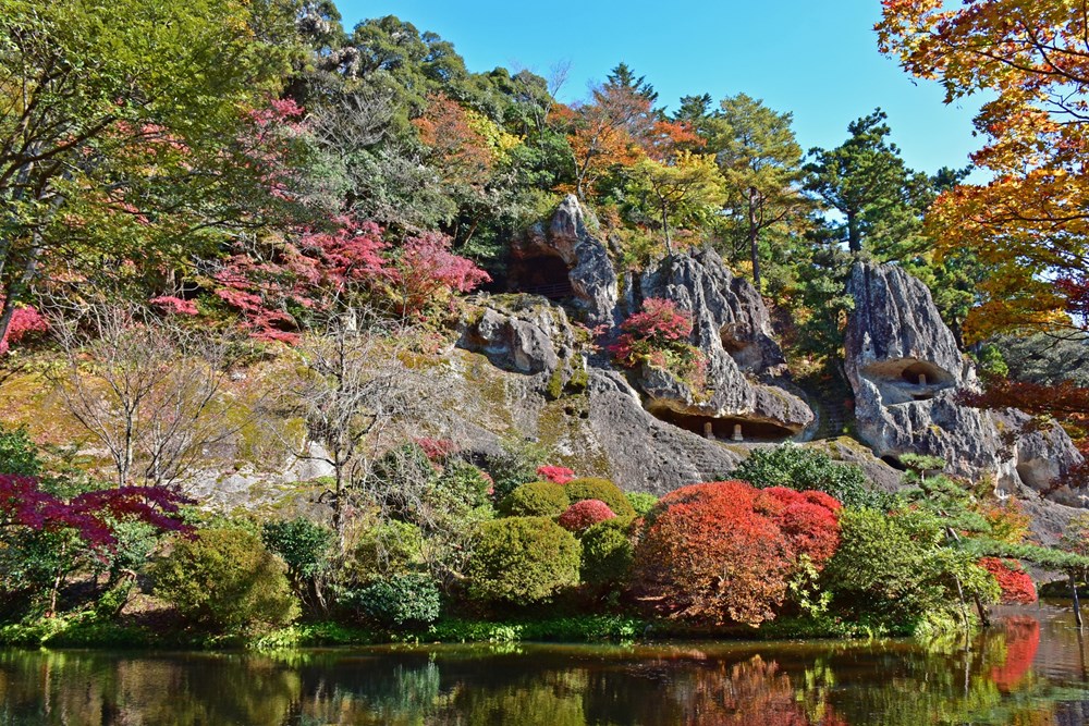 紅葉の那谷寺